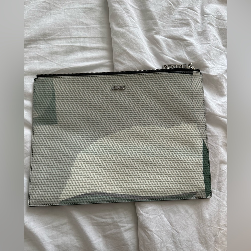 Kenzo clutch